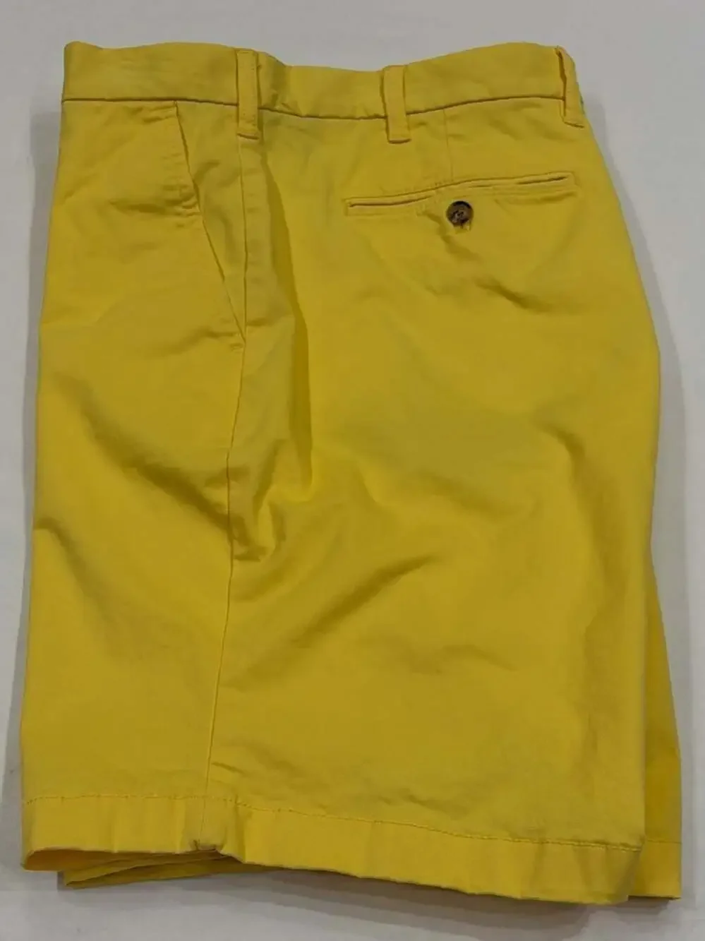 Tommy Hilfiger Men's Classic Fit Yellow Cotton Chino Shorts Size 38